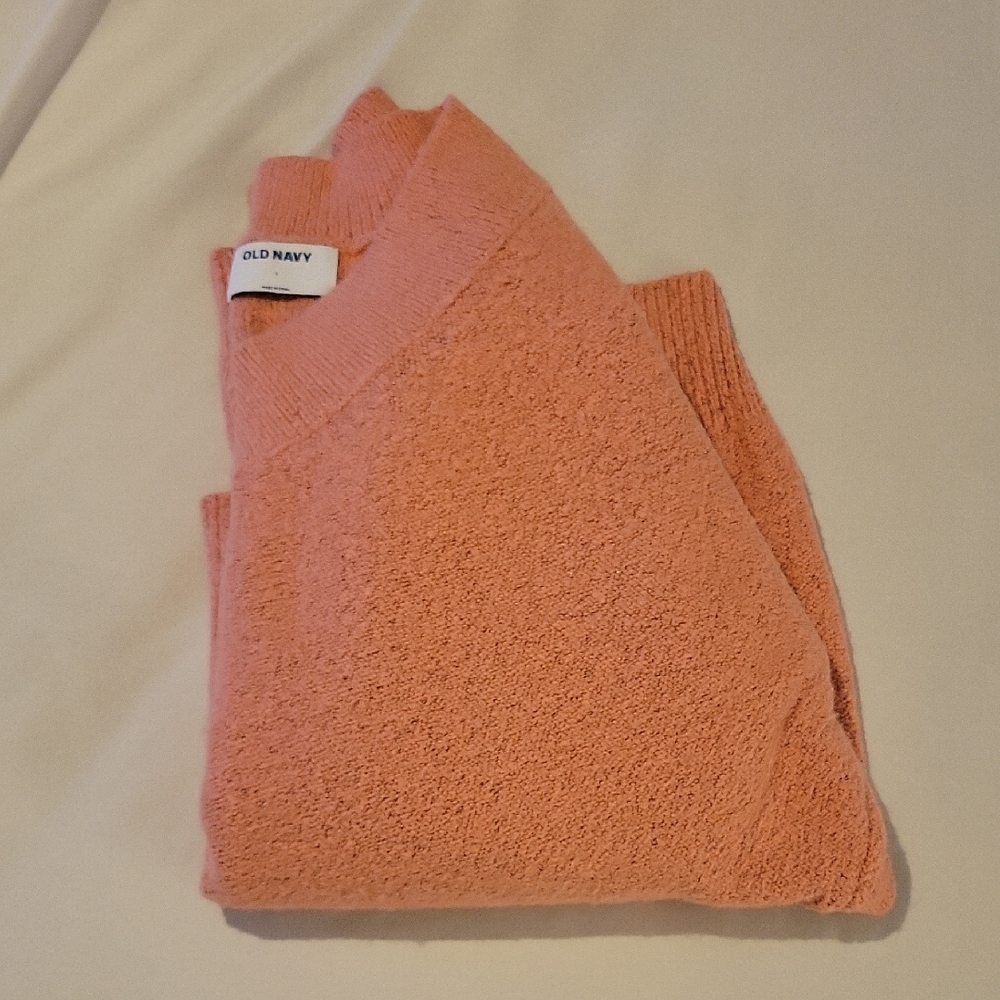 Old Navy Women's Coral Crew Neck Sweater